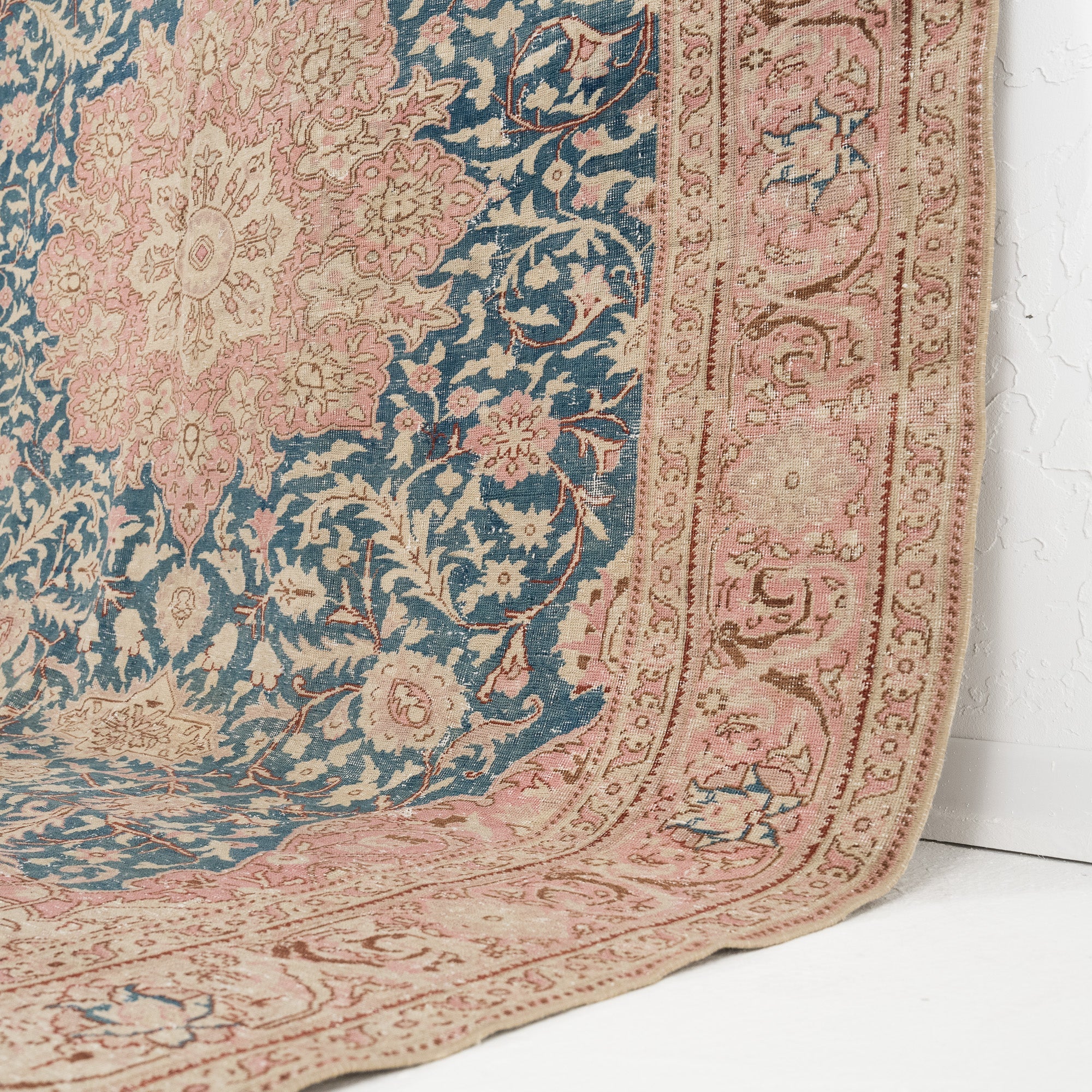 Nyrelia - Vintage Turkish Area Rug