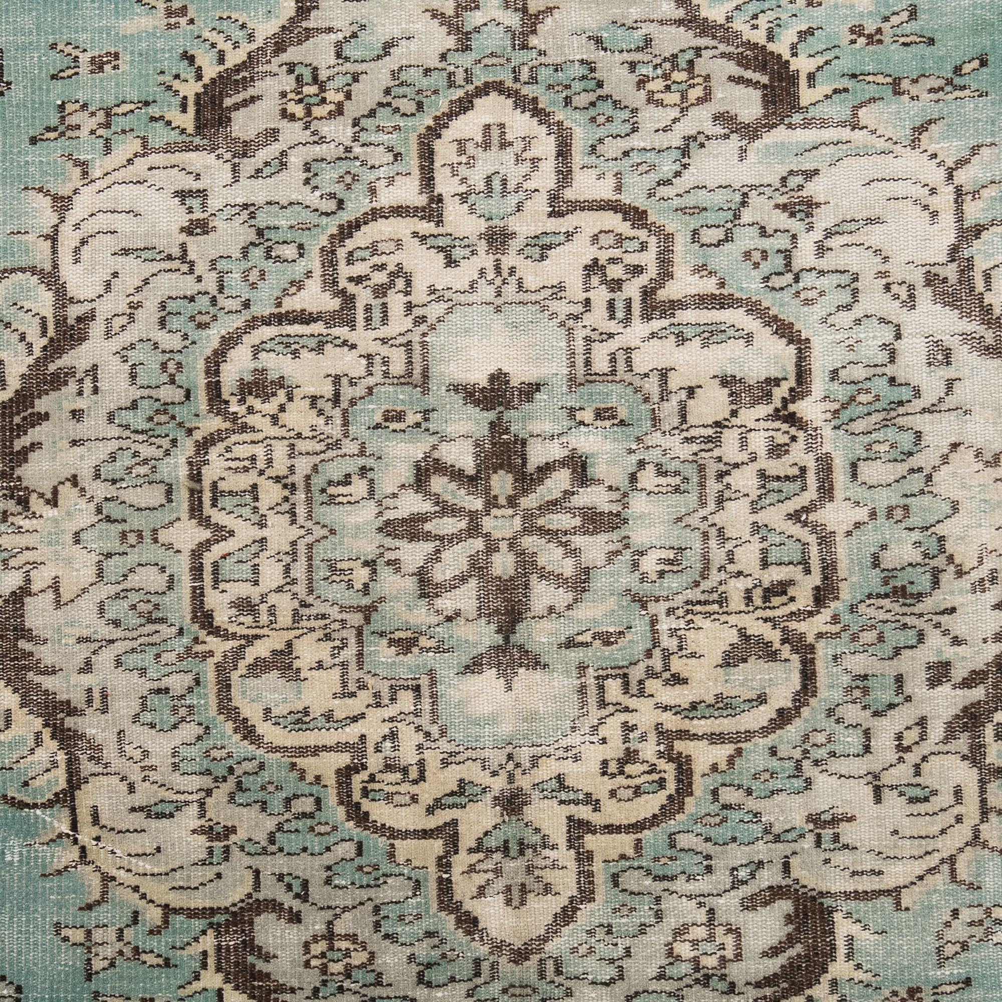 Vairis - Vintage Turkish Area Rug