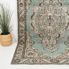 Vairis - Vintage Turkish Area Rug