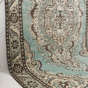 Vairis - Vintage Turkish Area Rug