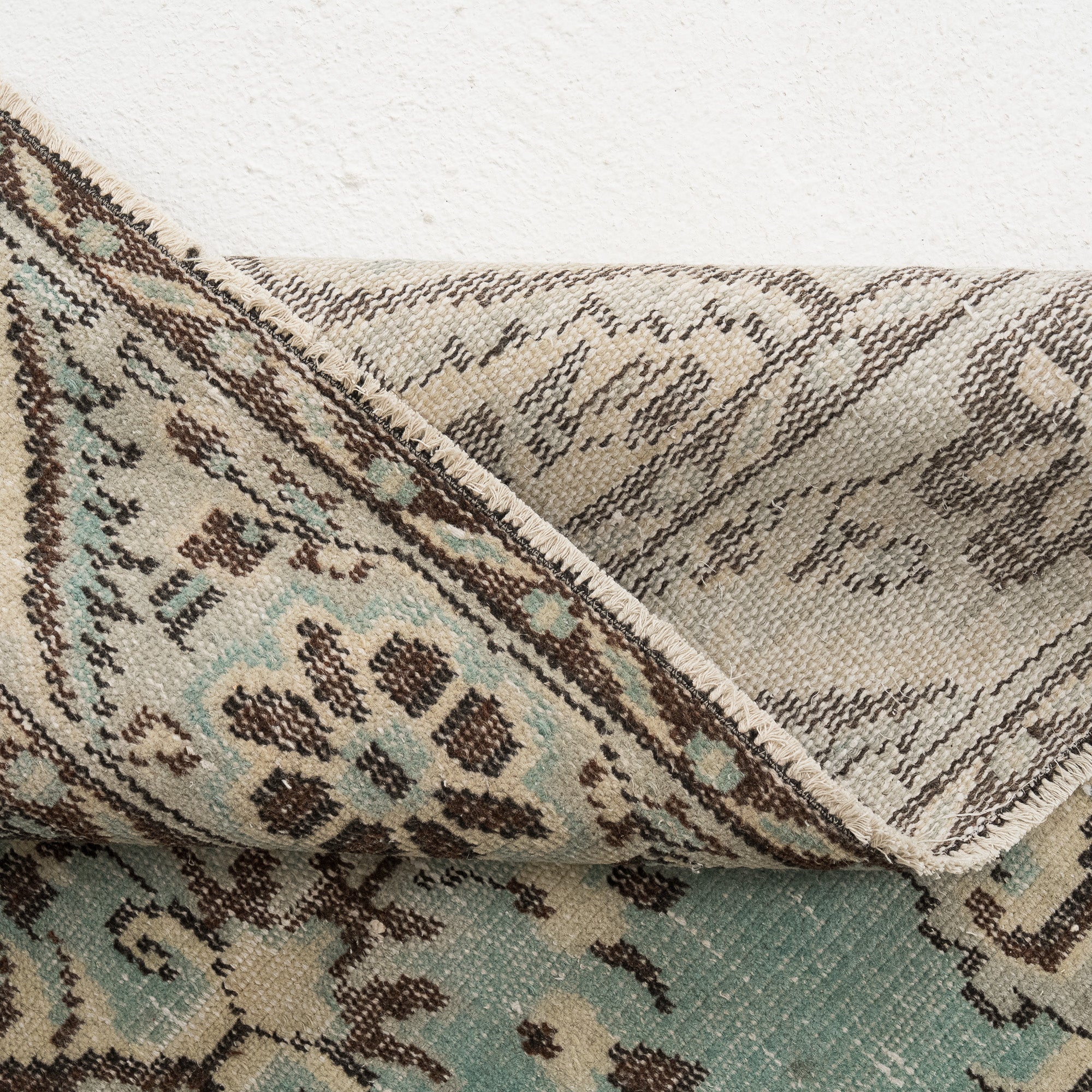 Vairis - Vintage Turkish Area Rug