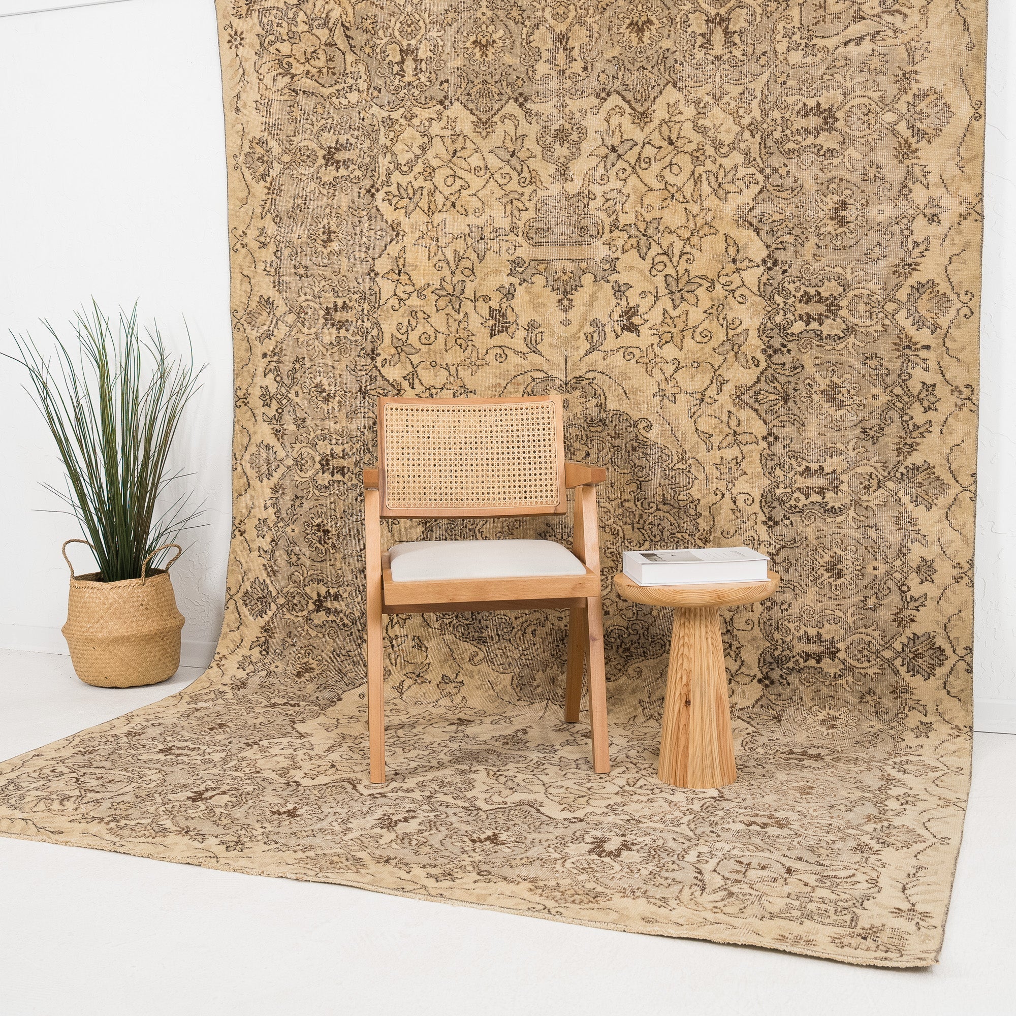 Novalise - Vintage Turkish Area Rug