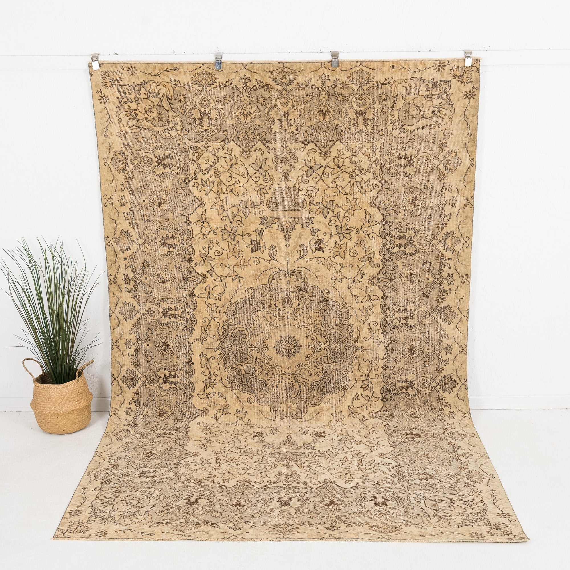 Novalise - Vintage Turkish Area Rug