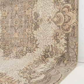 Elvarielle - Vintage Turkish Area Rug
