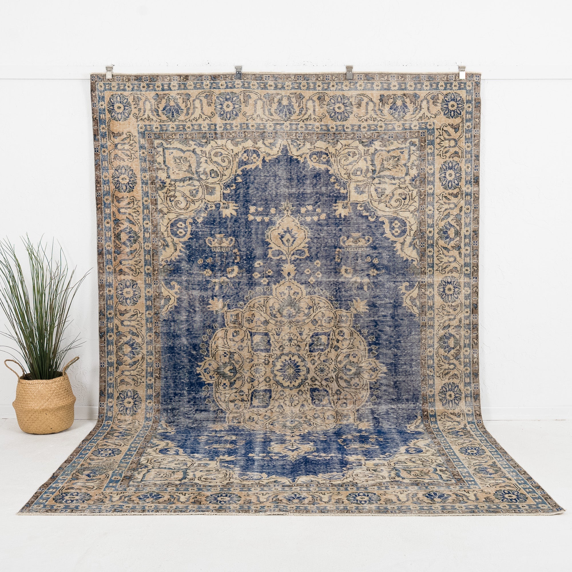 Kalyora - Vintage Turkish Area Rug