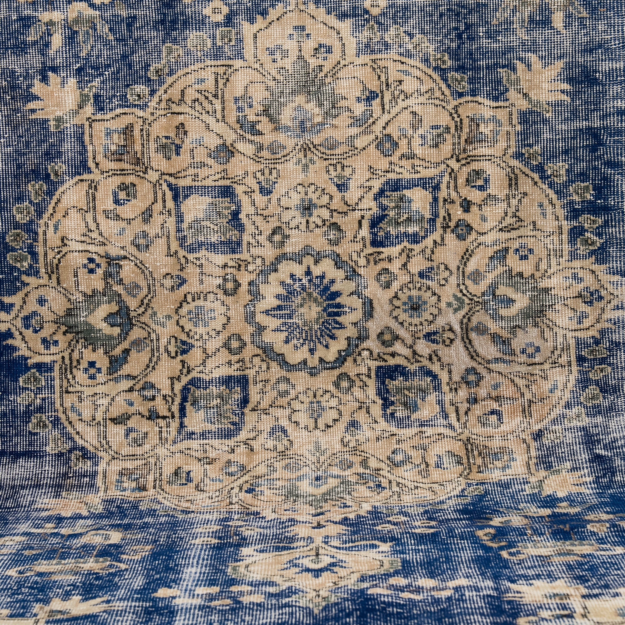 Kalyora - Vintage Turkish Area Rug