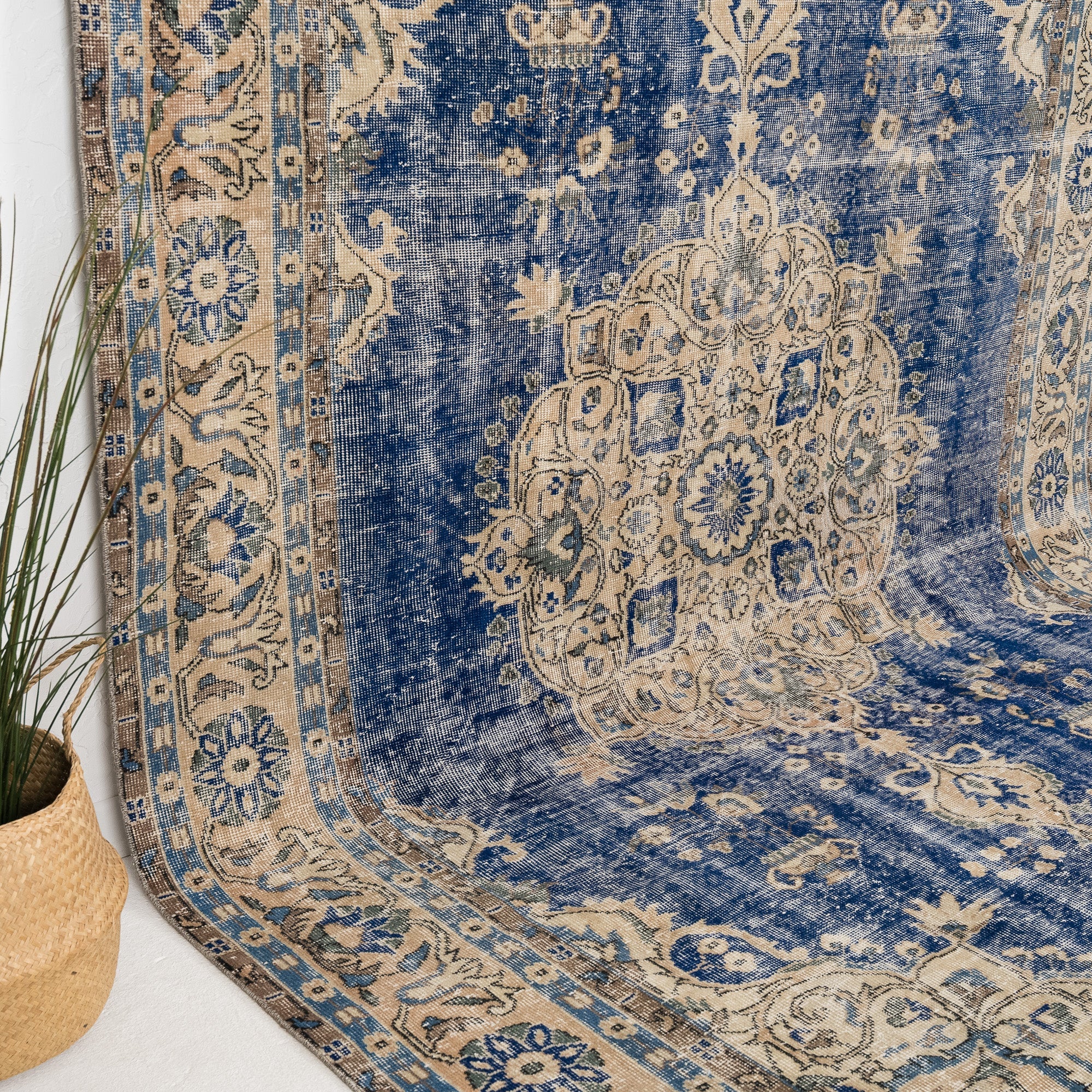 Kalyora - Vintage Turkish Area Rug