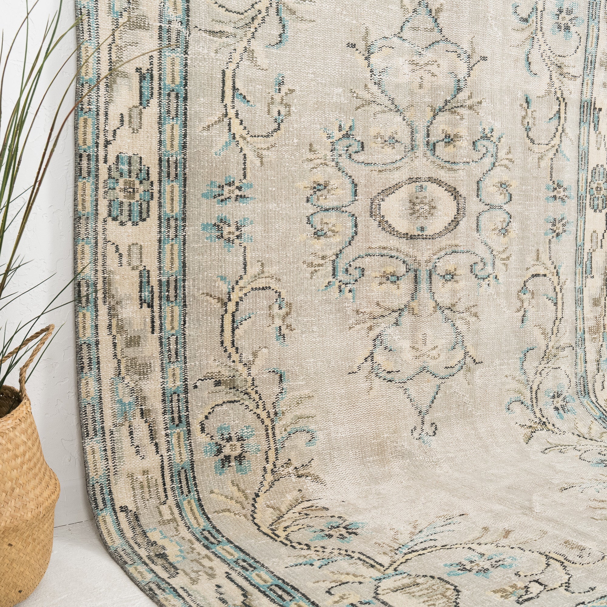 Olyrisa - Vintage Turkish Area Rug