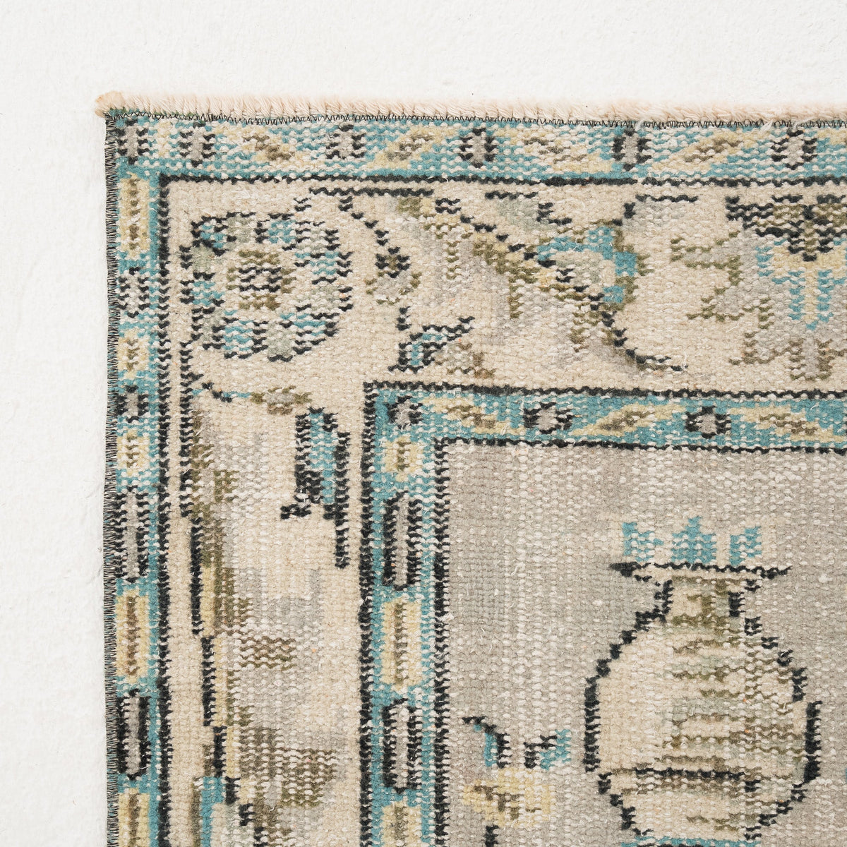 Olyrisa - Vintage Turkish Area Rug