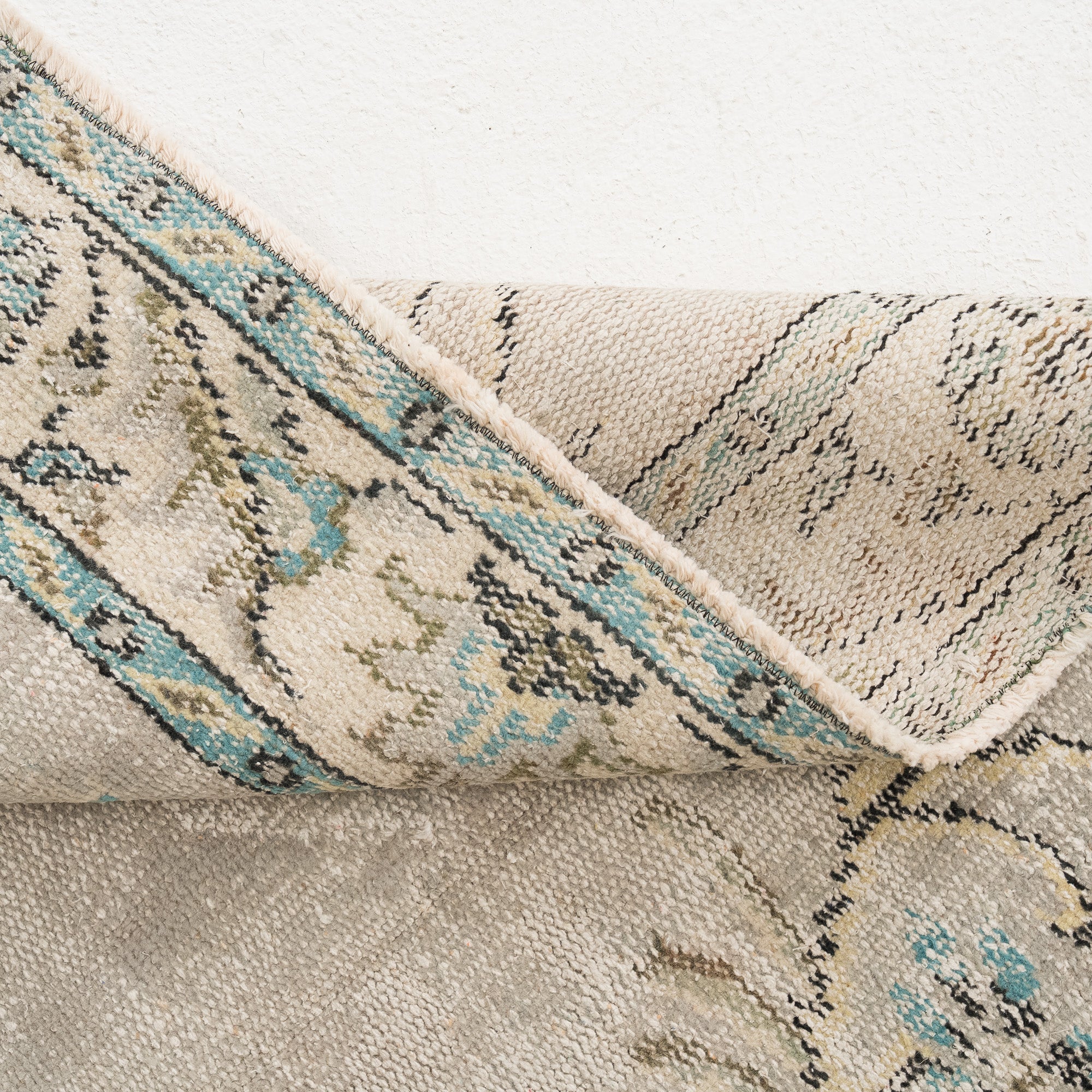 Olyrisa - Vintage Turkish Area Rug