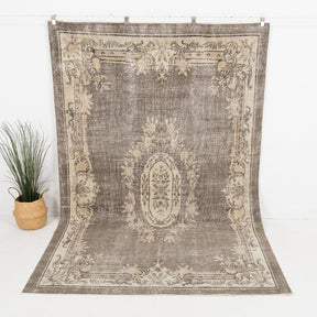 Thalivra - Vintage Turkish Area Rug