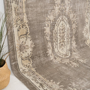 Thalivra - Vintage Turkish Area Rug
