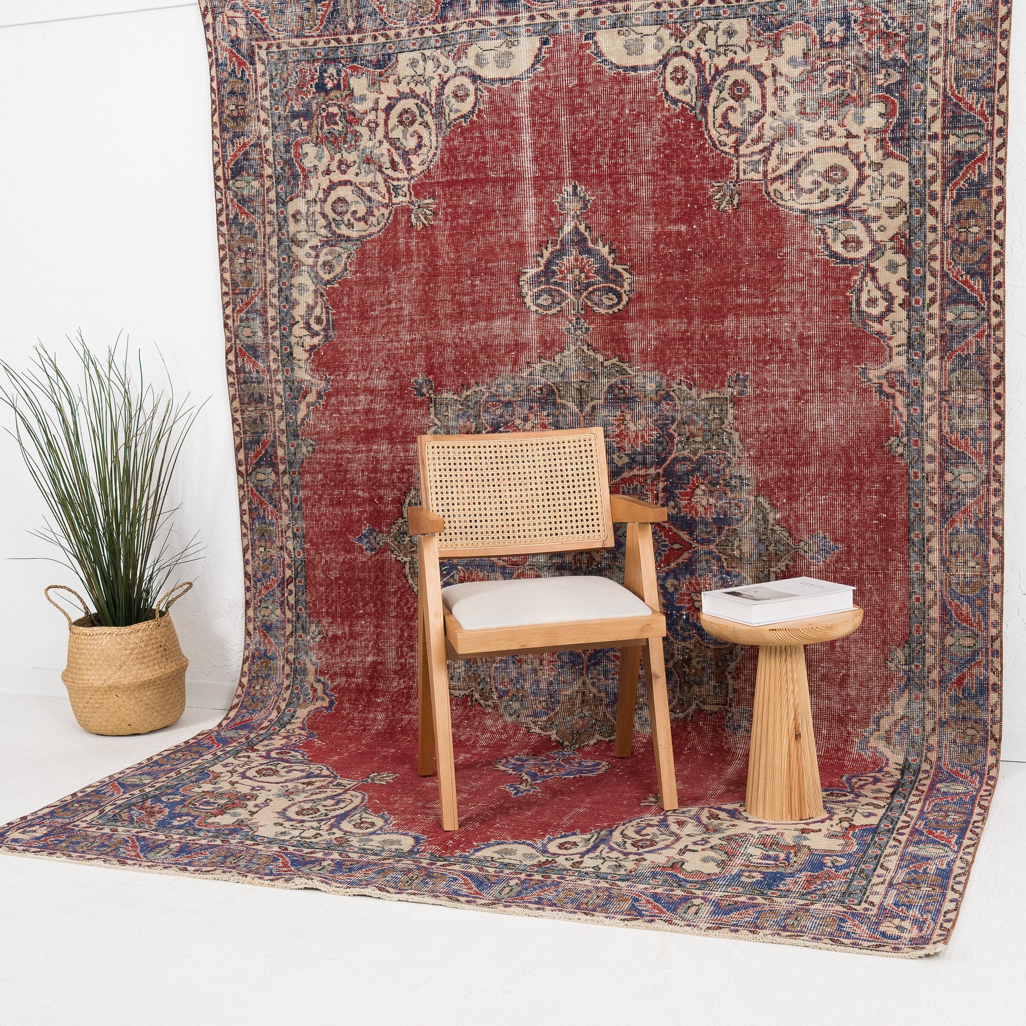 Ysalyn - Vintage Turkish Area Rug