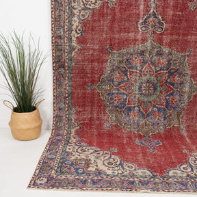 Ysalyn - Vintage Turkish Area Rug