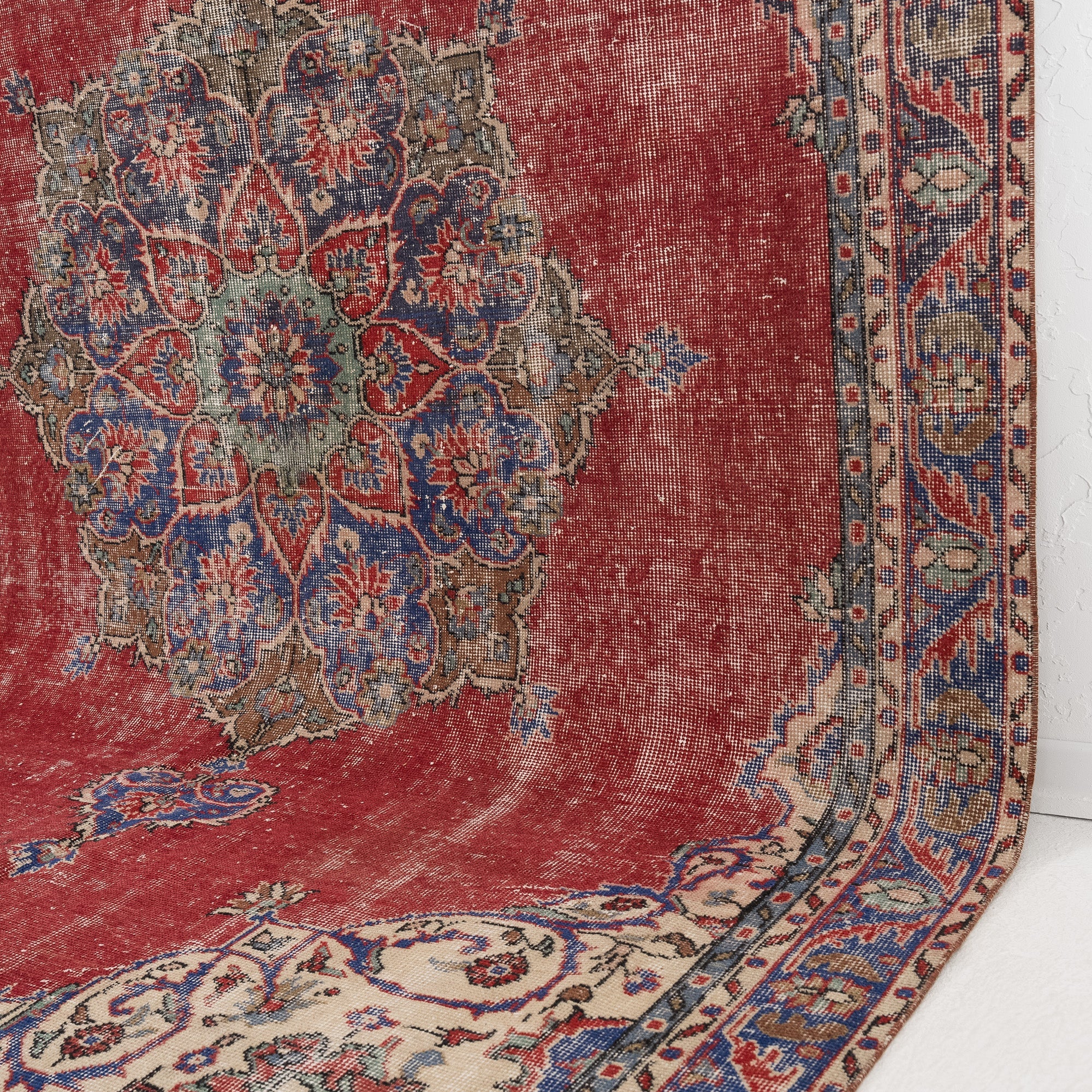 Ysalyn - Vintage Turkish Area Rug