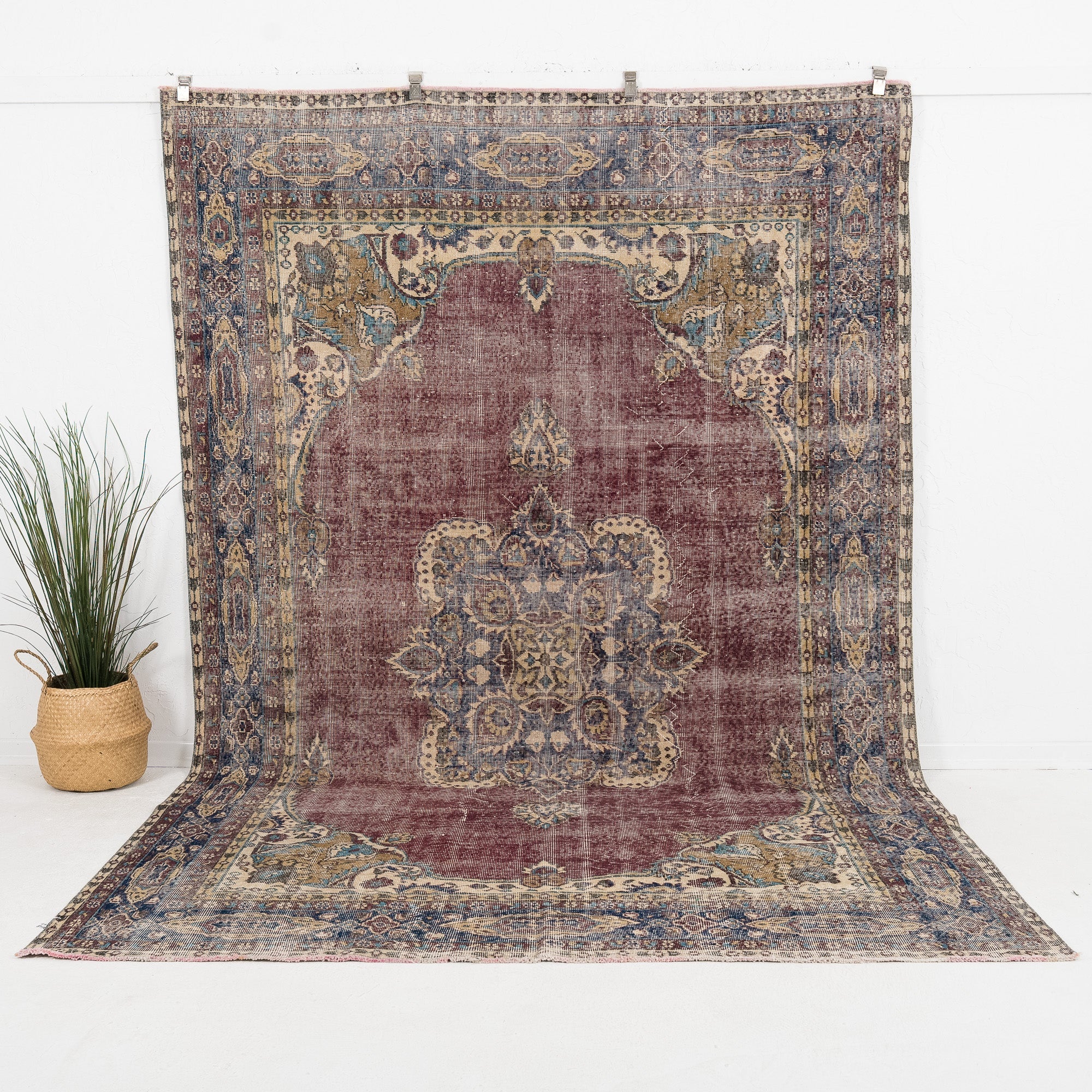 Niravelle - Vintage Turkish Area Rug