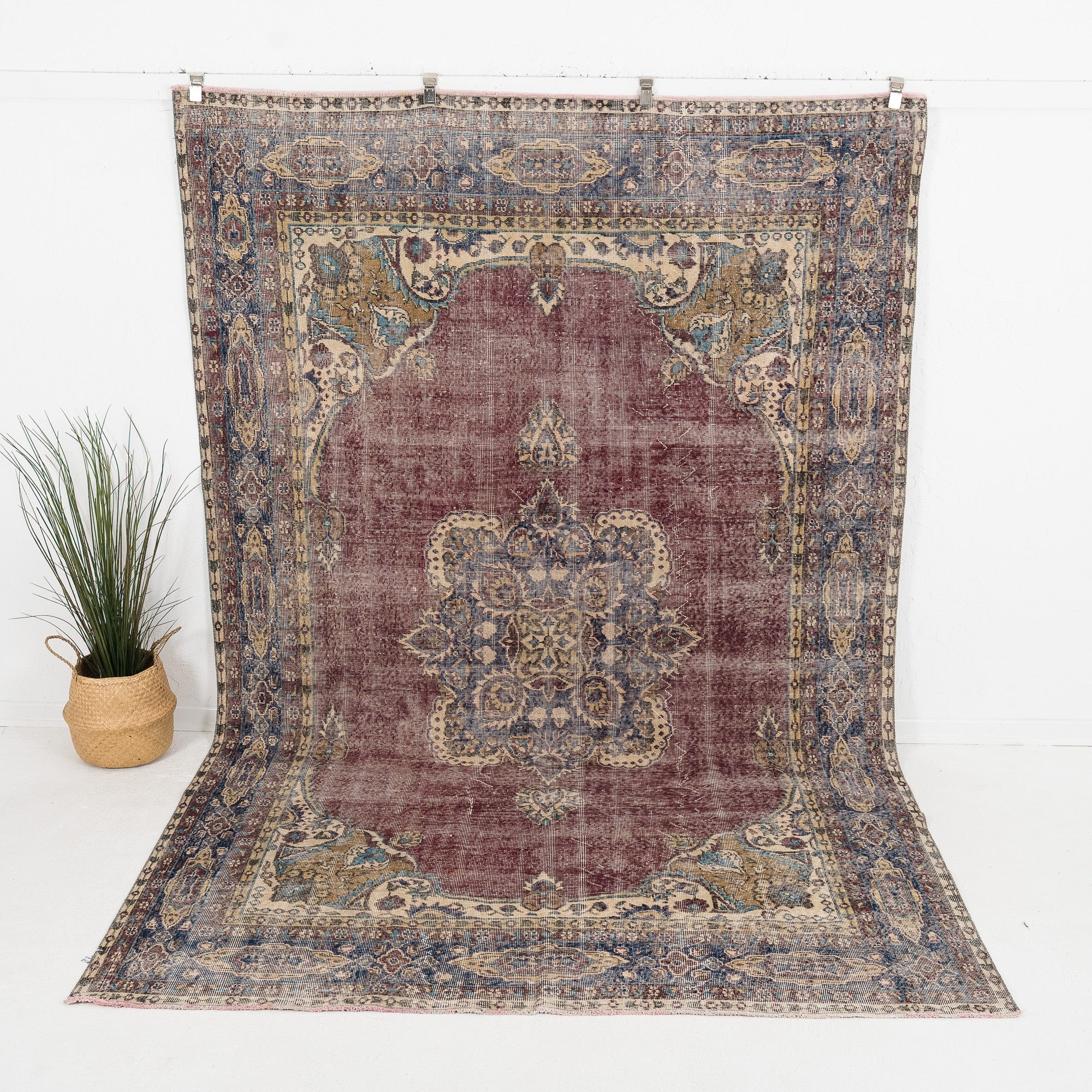 Niravelle - Vintage Turkish Area Rug