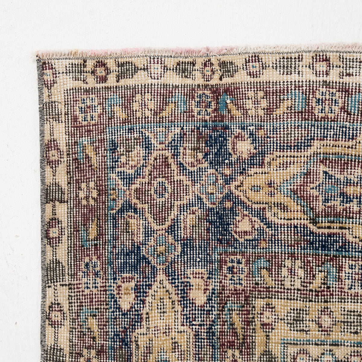 Niravelle - Vintage Turkish Area Rug