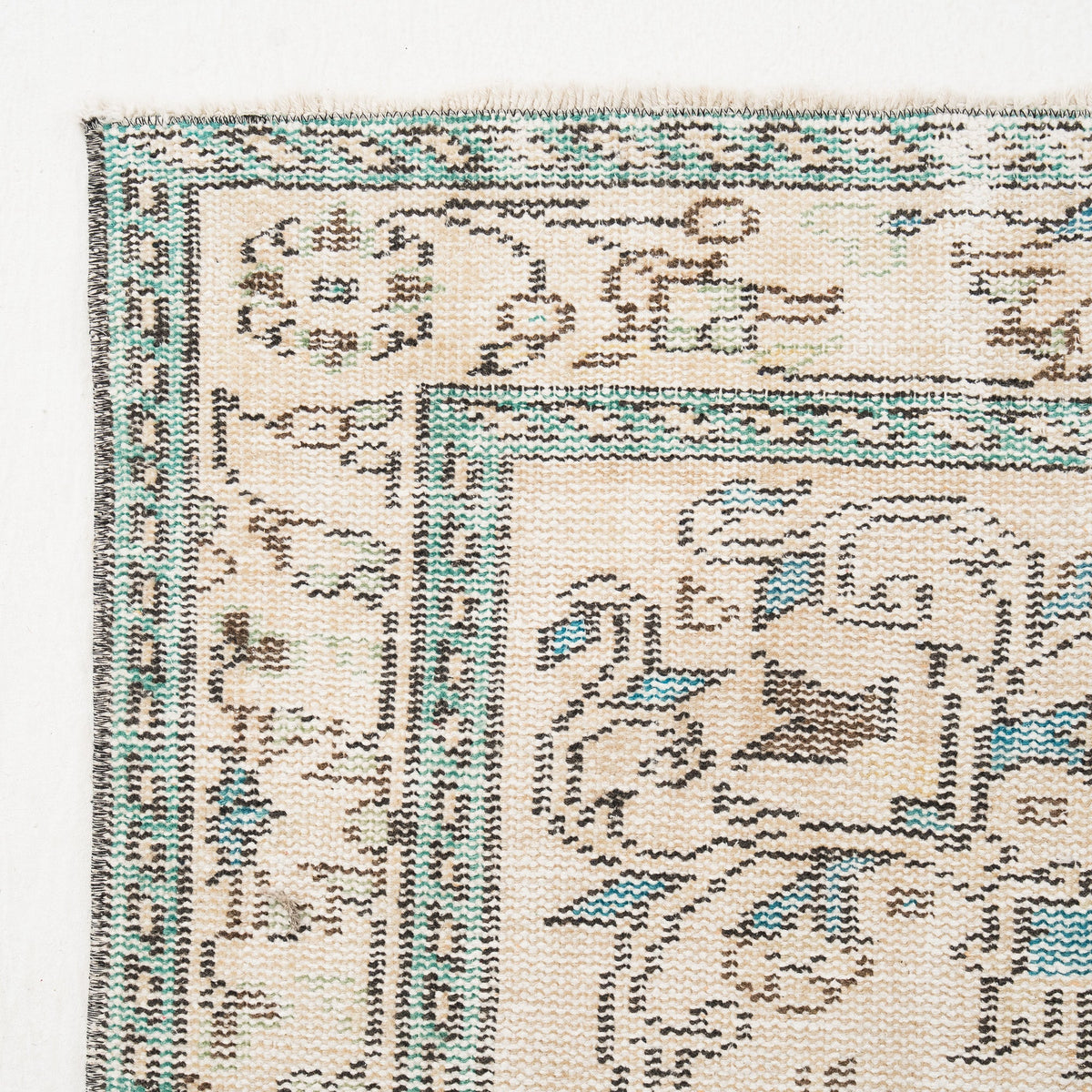 Vionyse - Vintage Turkish Area Rug