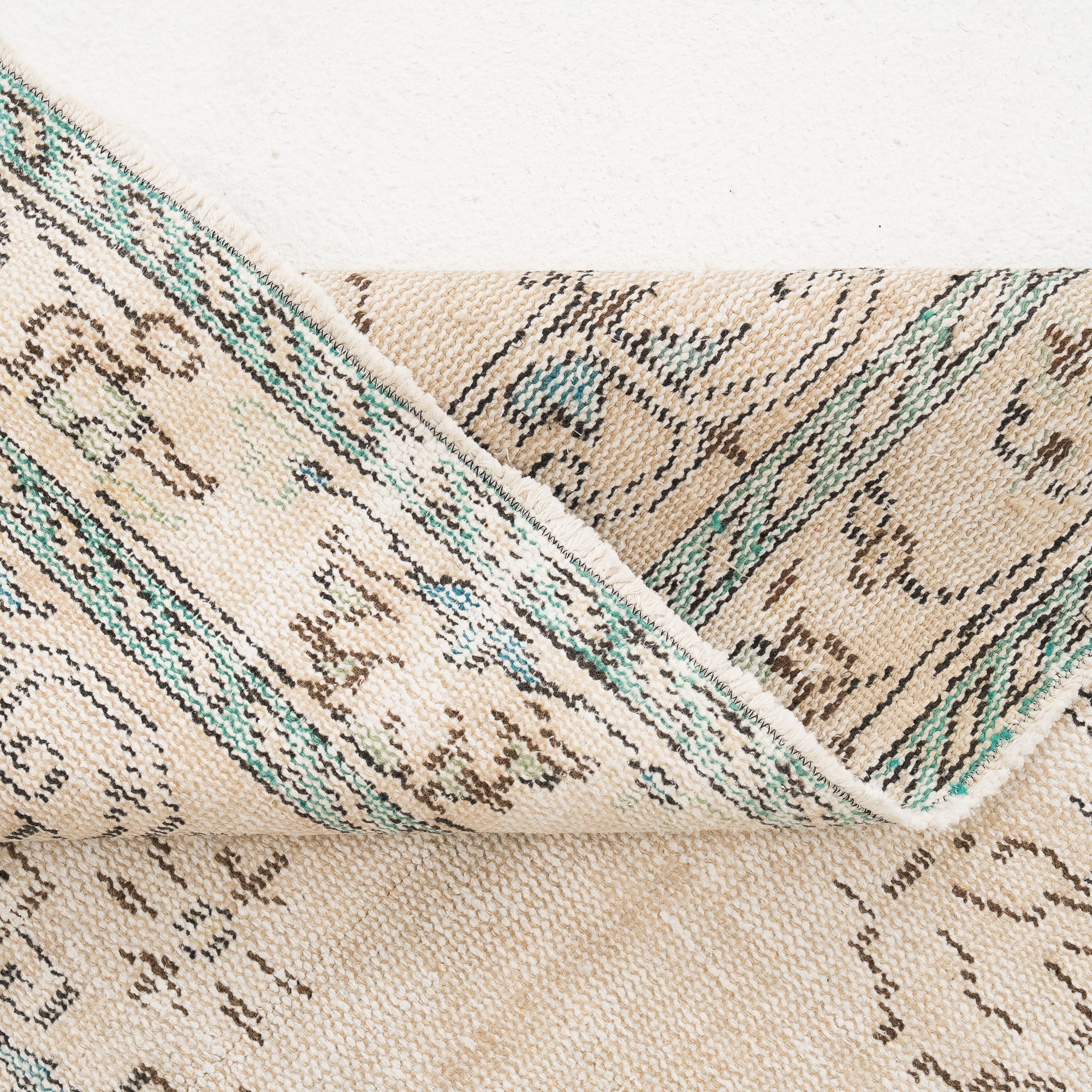 Vionyse - Vintage Turkish Area Rug
