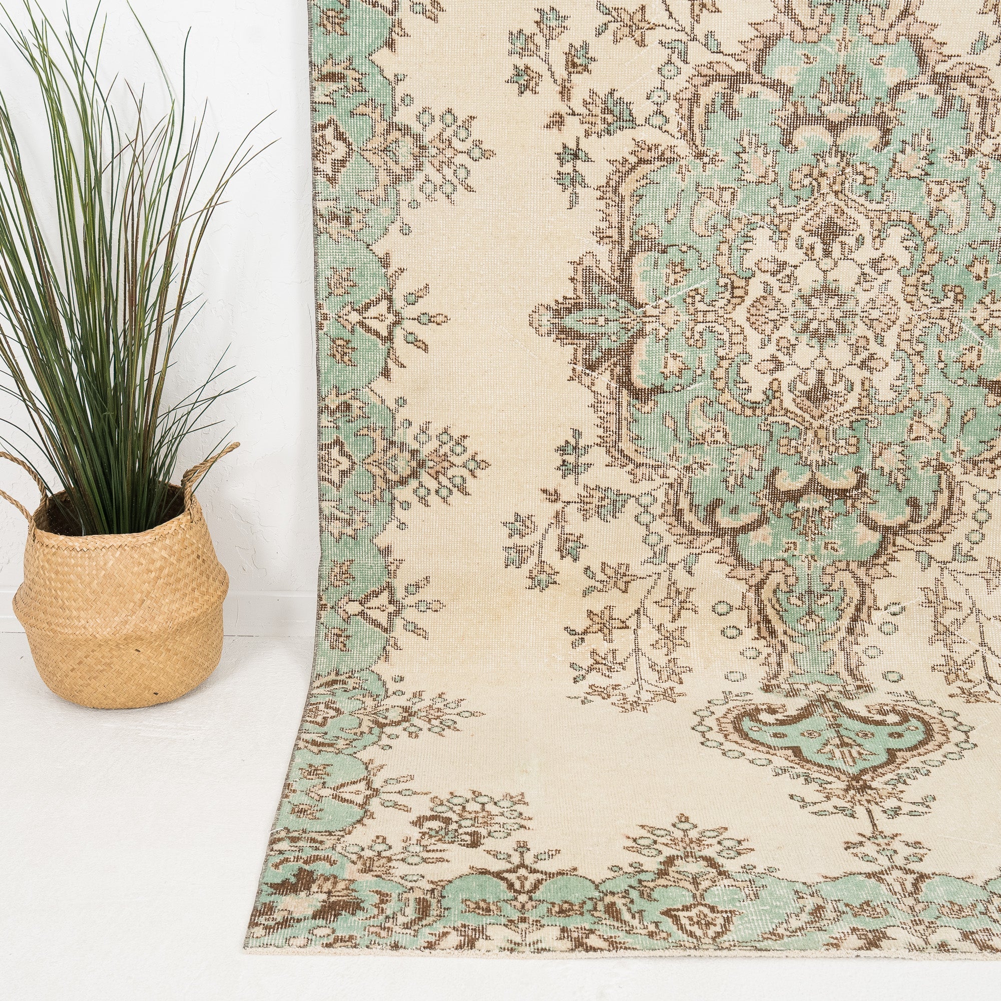 Fenoria - Vintage Turkish Area Rug