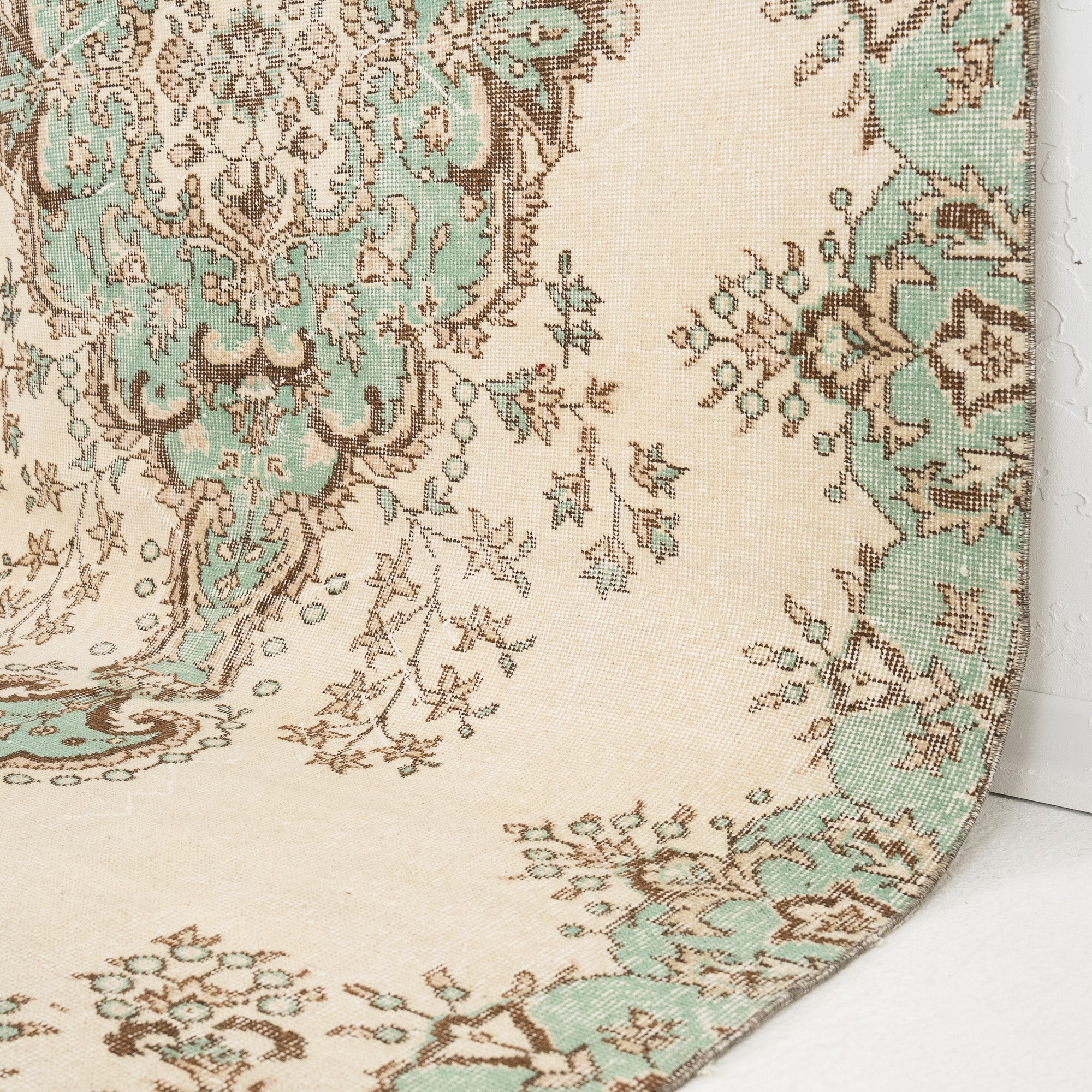 Fenoria - Vintage Turkish Area Rug