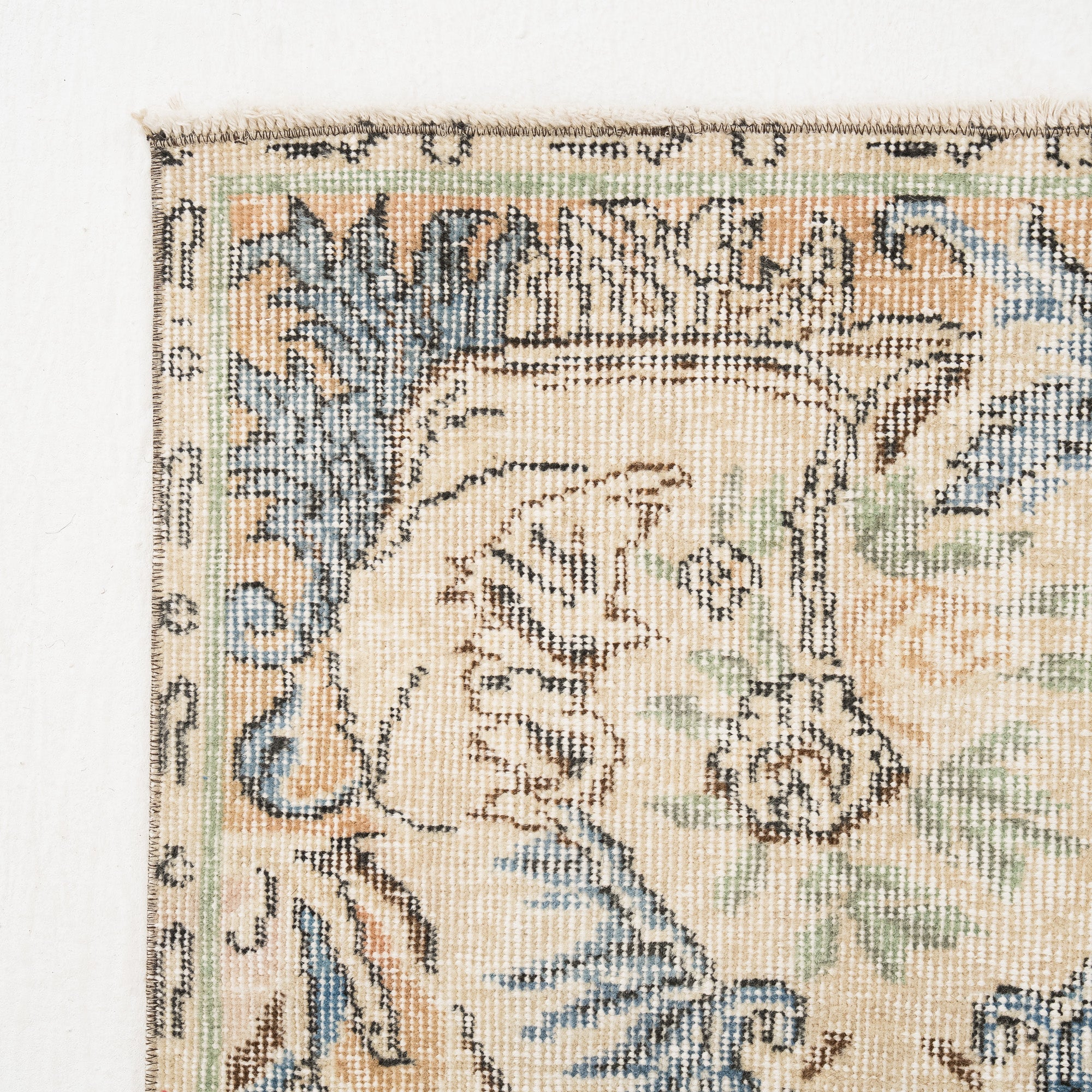 Lysoria - Vintage Turkish Area Rug