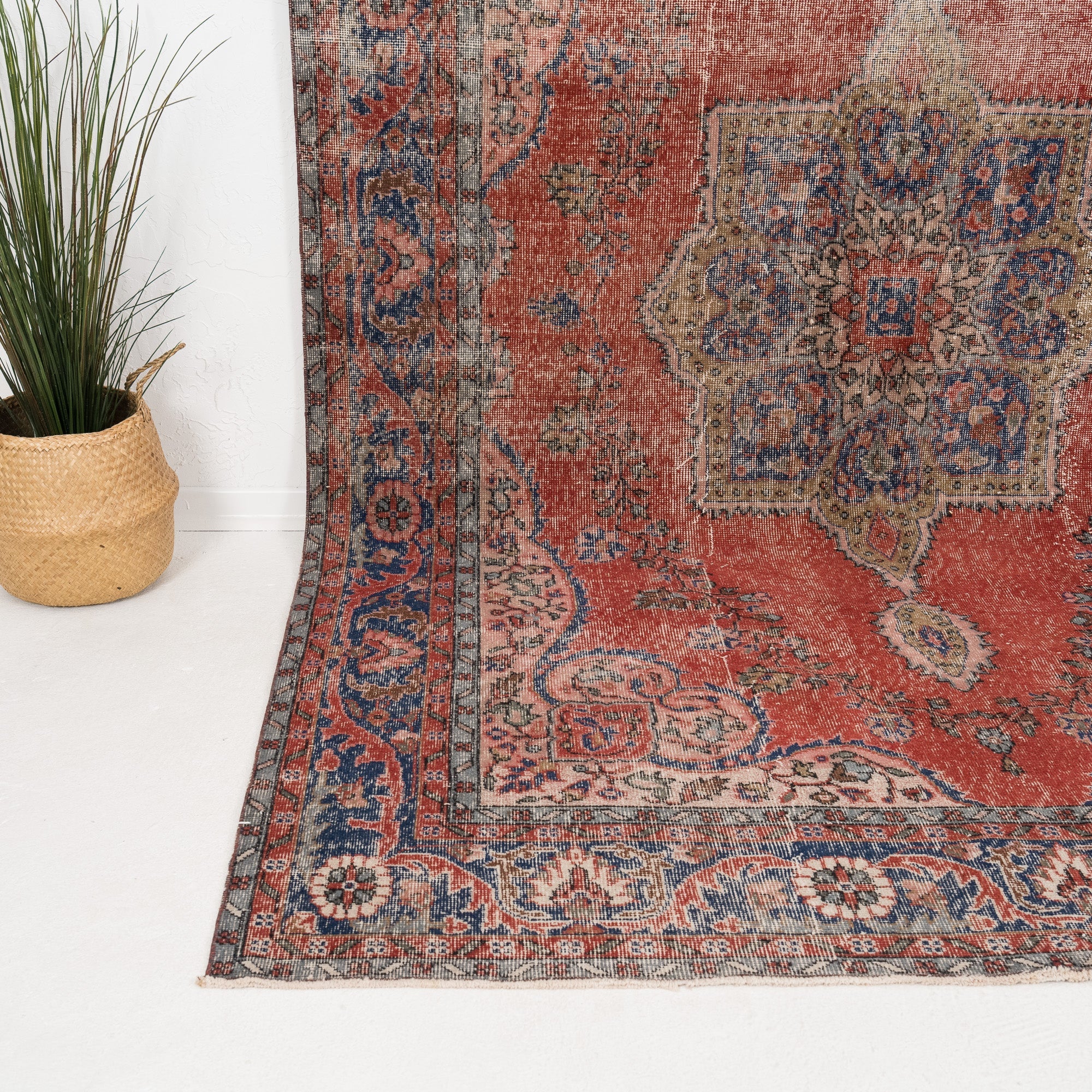 Caeloria - Vintage Turkish Area Rug