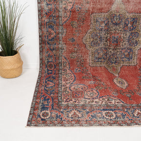 Caeloria - Vintage Turkish Area Rug