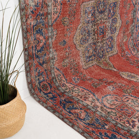 Caeloria - Vintage Turkish Area Rug