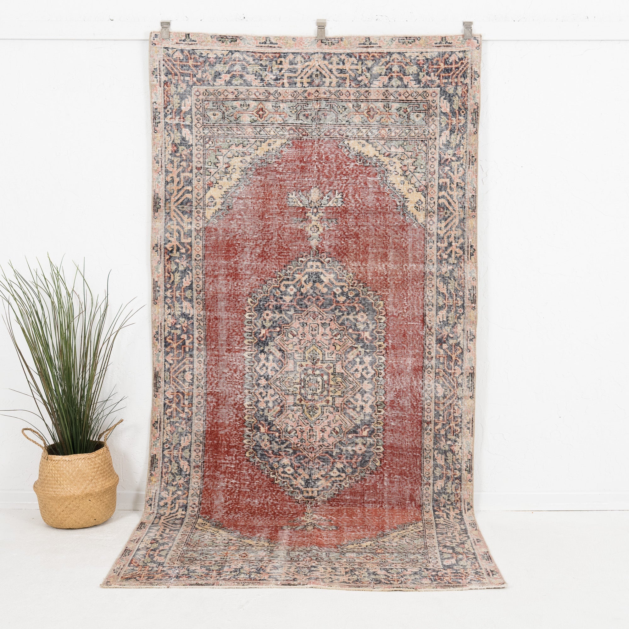 Zareline - Vintage Turkish Area Rug