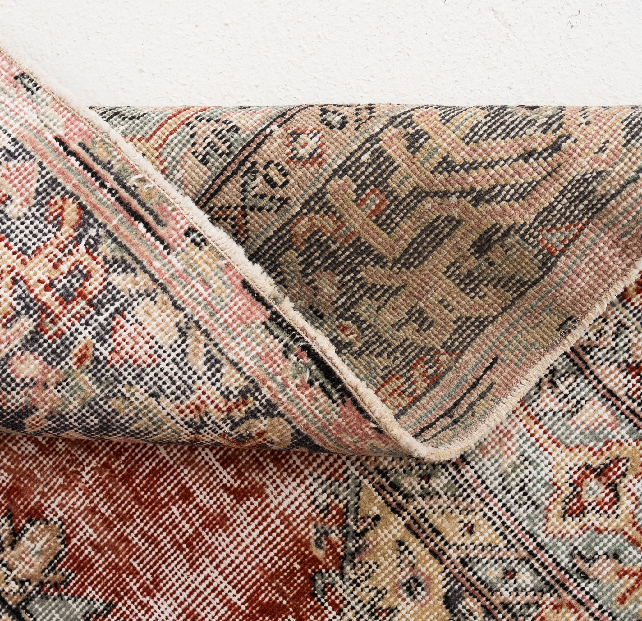 Zareline - Vintage Turkish Area Rug