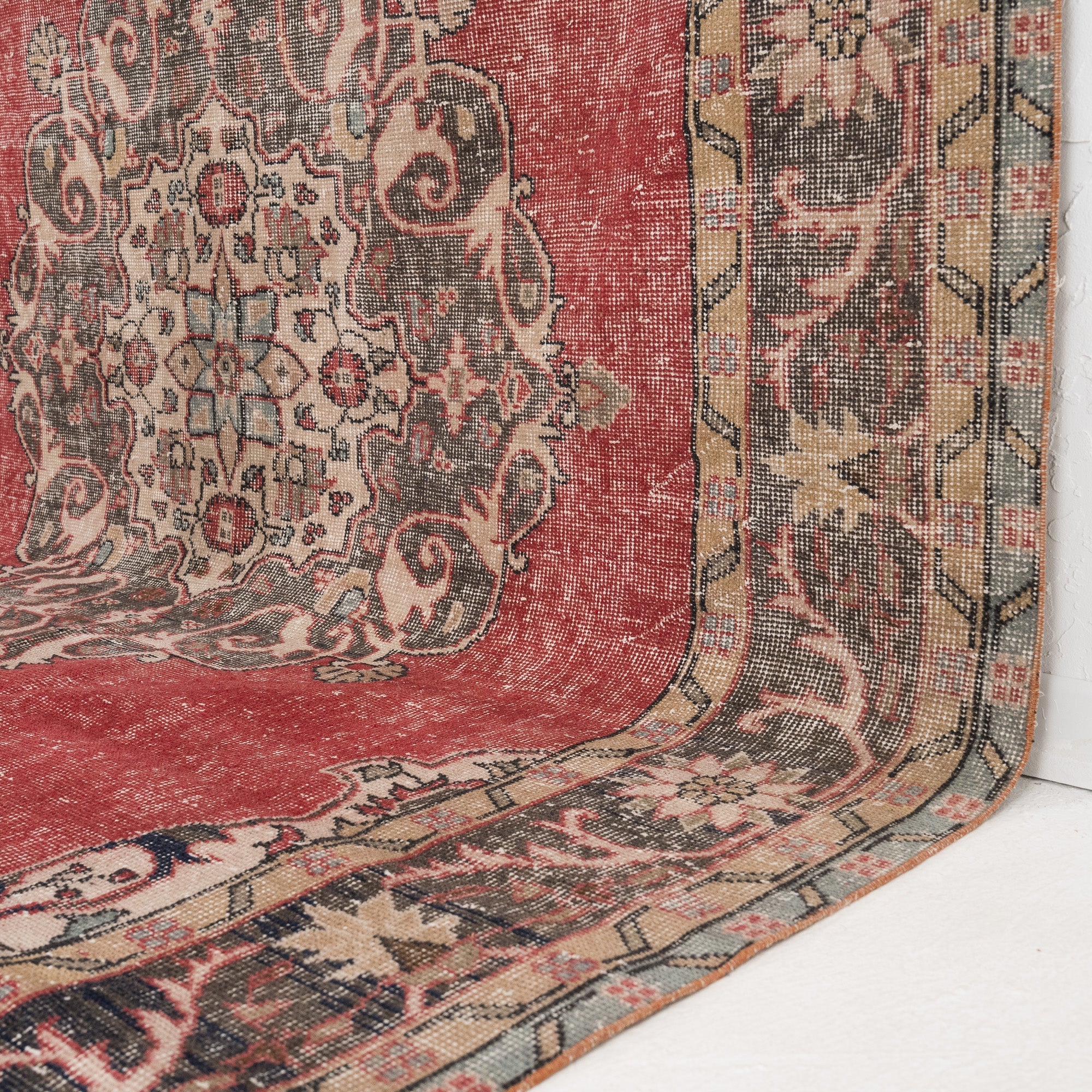 Virelia - Vintage Turkish Area Rug