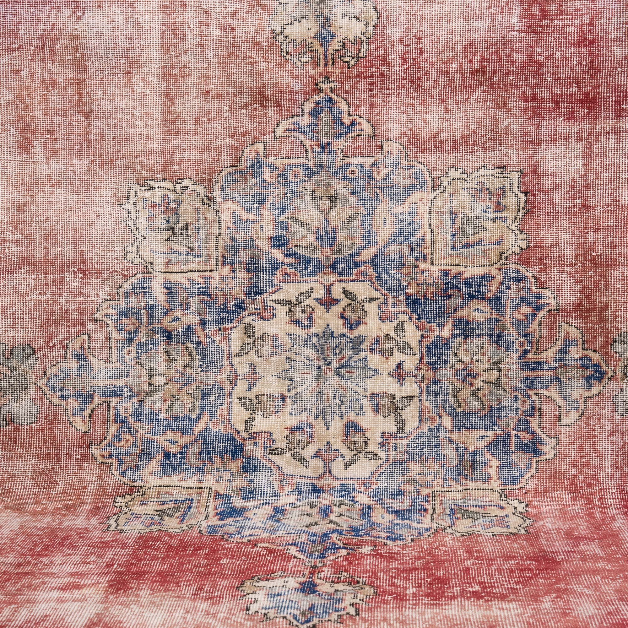 Vaerielle - Vintage Turkish Area Rug
