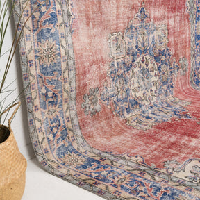 Vaerielle - Vintage Turkish Area Rug