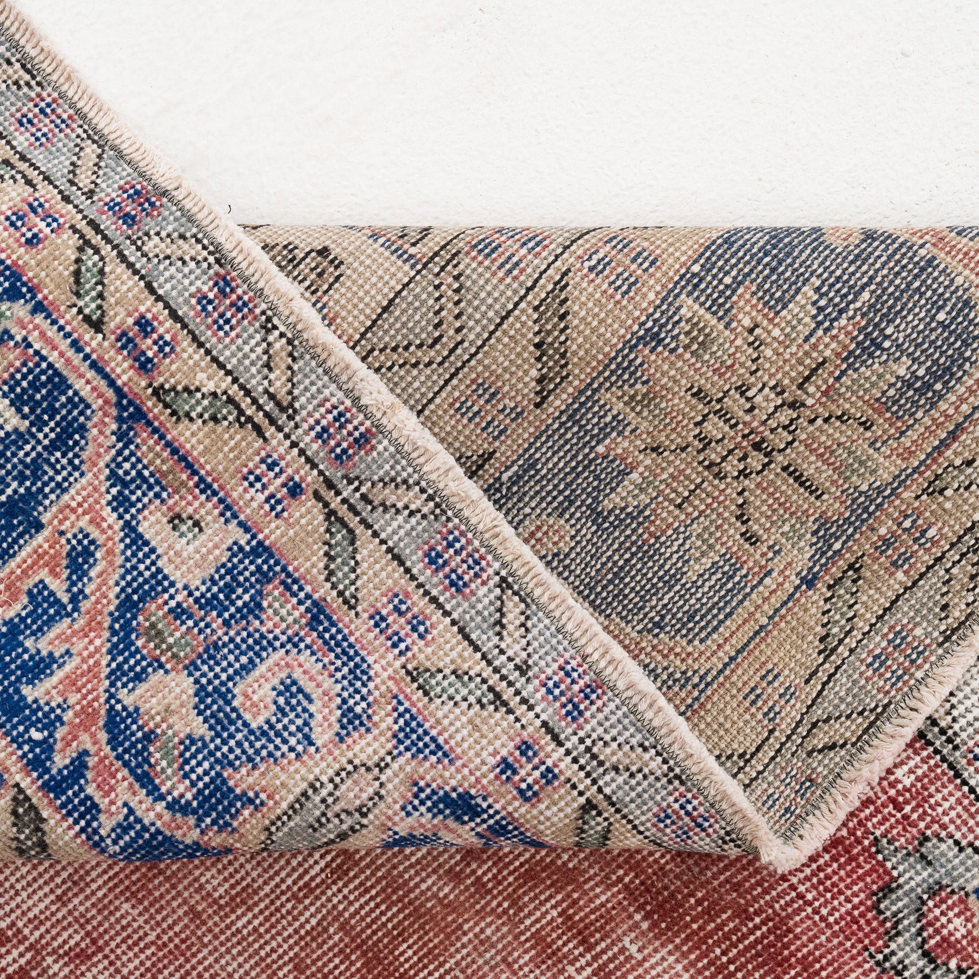 Vaerielle - Vintage Turkish Area Rug