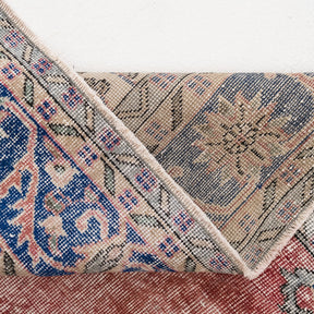 Vaerielle - Vintage Turkish Area Rug