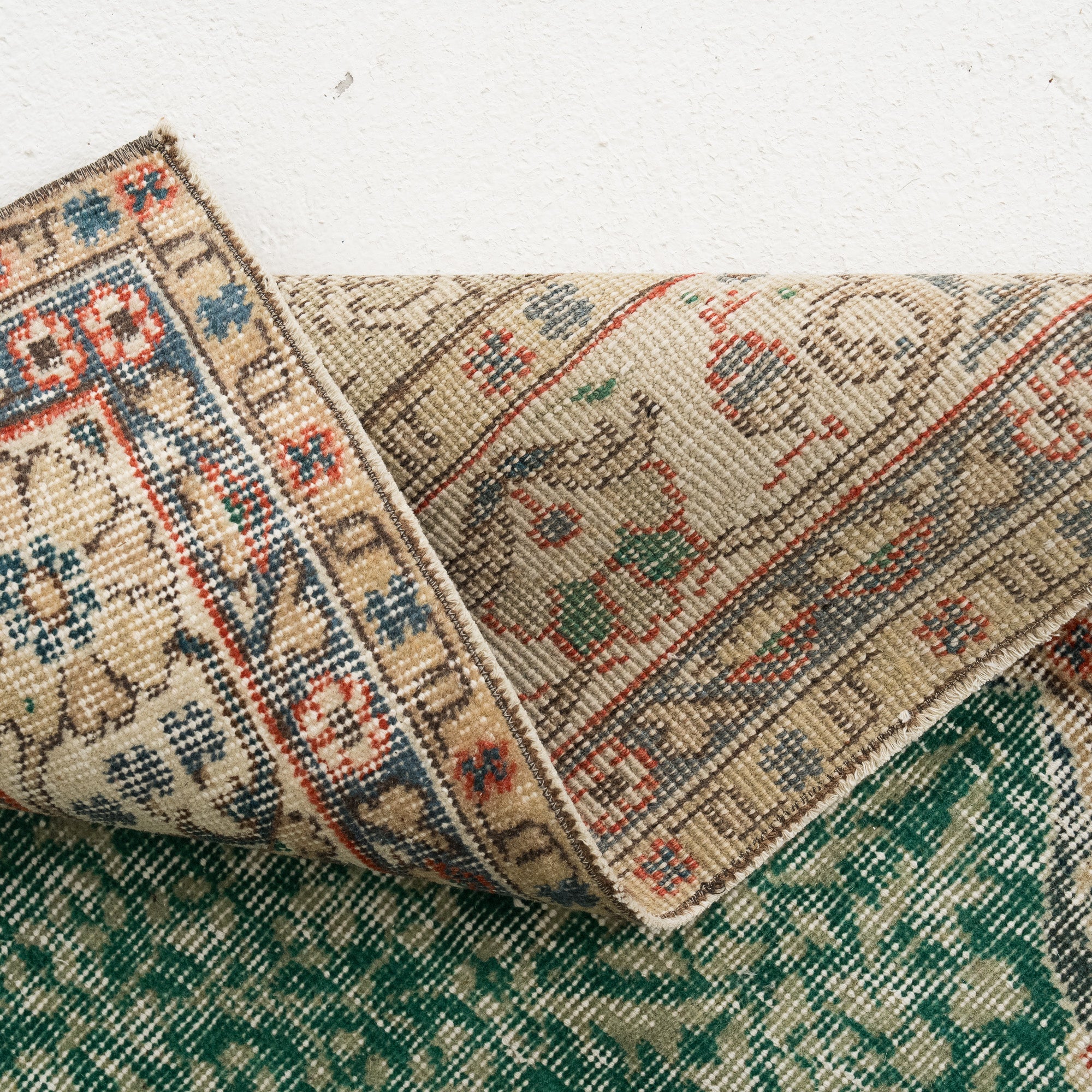 Lysavine - Vintage Turkish Area Rug