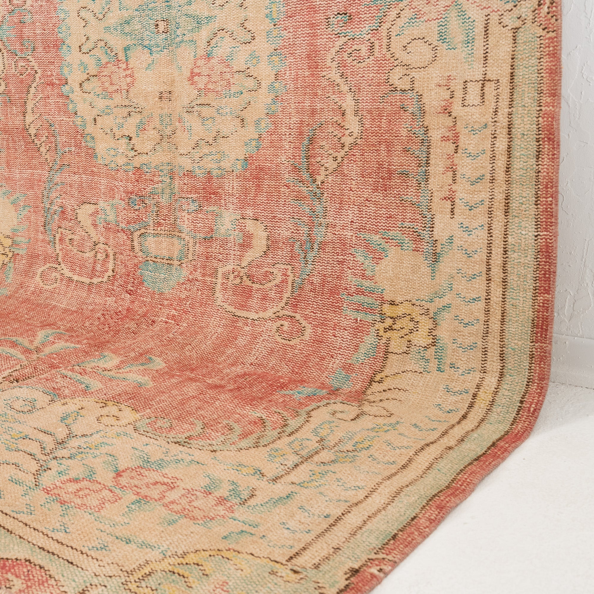 Loravielle - Vintage Turkish Area Rug