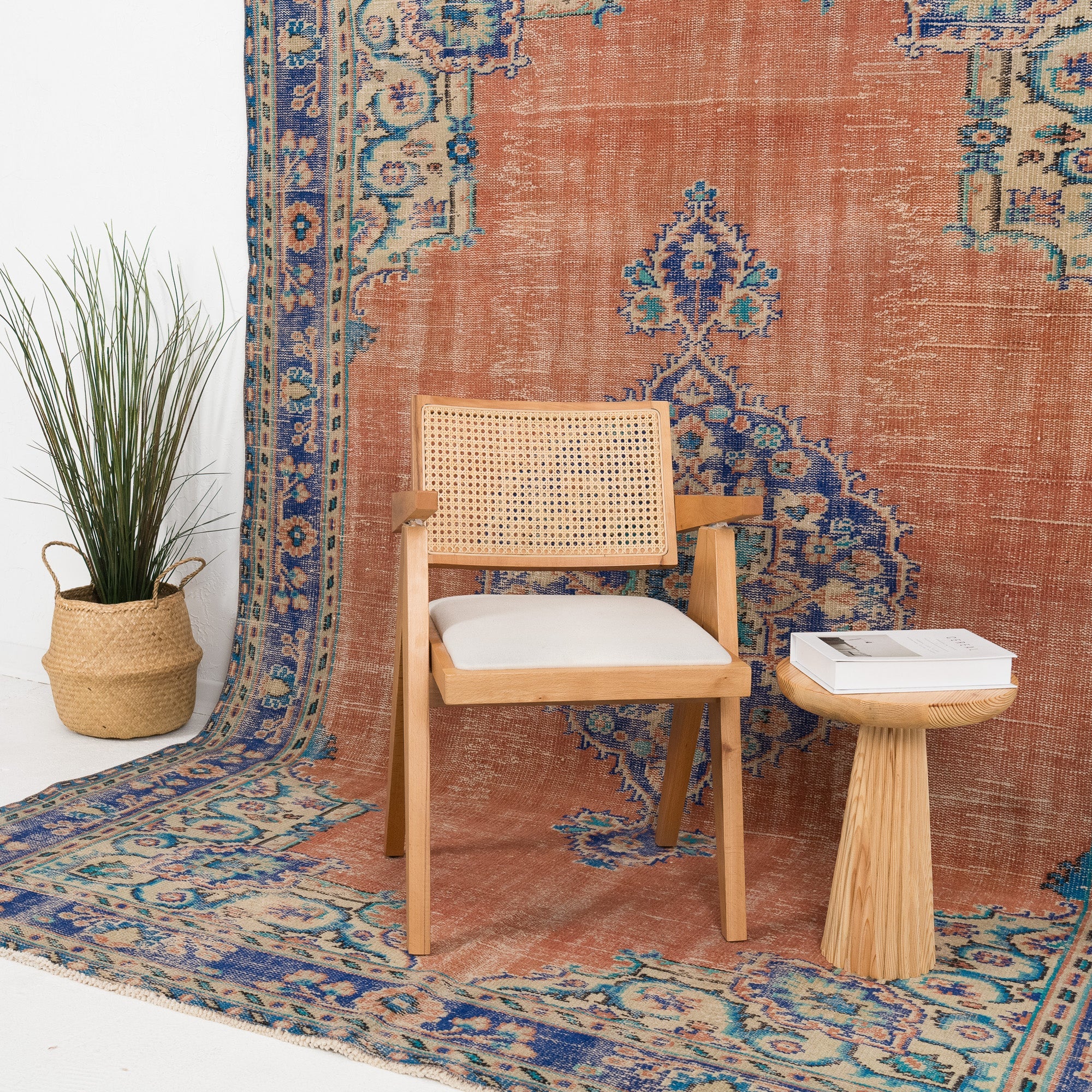 Vyralyn - Vintage Turkish Area Rug