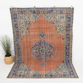 Vyralyn - Vintage Turkish Area Rug