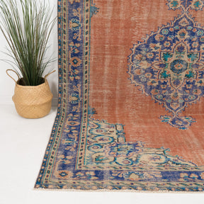 Vyralyn - Vintage Turkish Area Rug