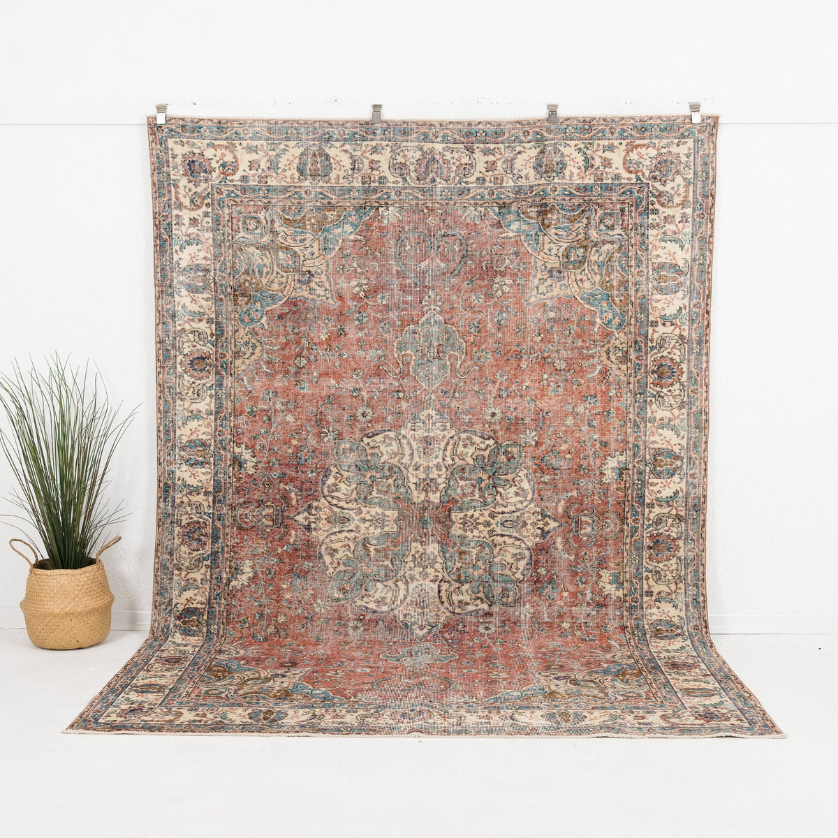 Quinelle - Vintage Turkish Area Rug