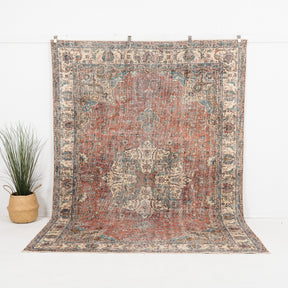 Quinelle - Vintage Turkish Area Rug