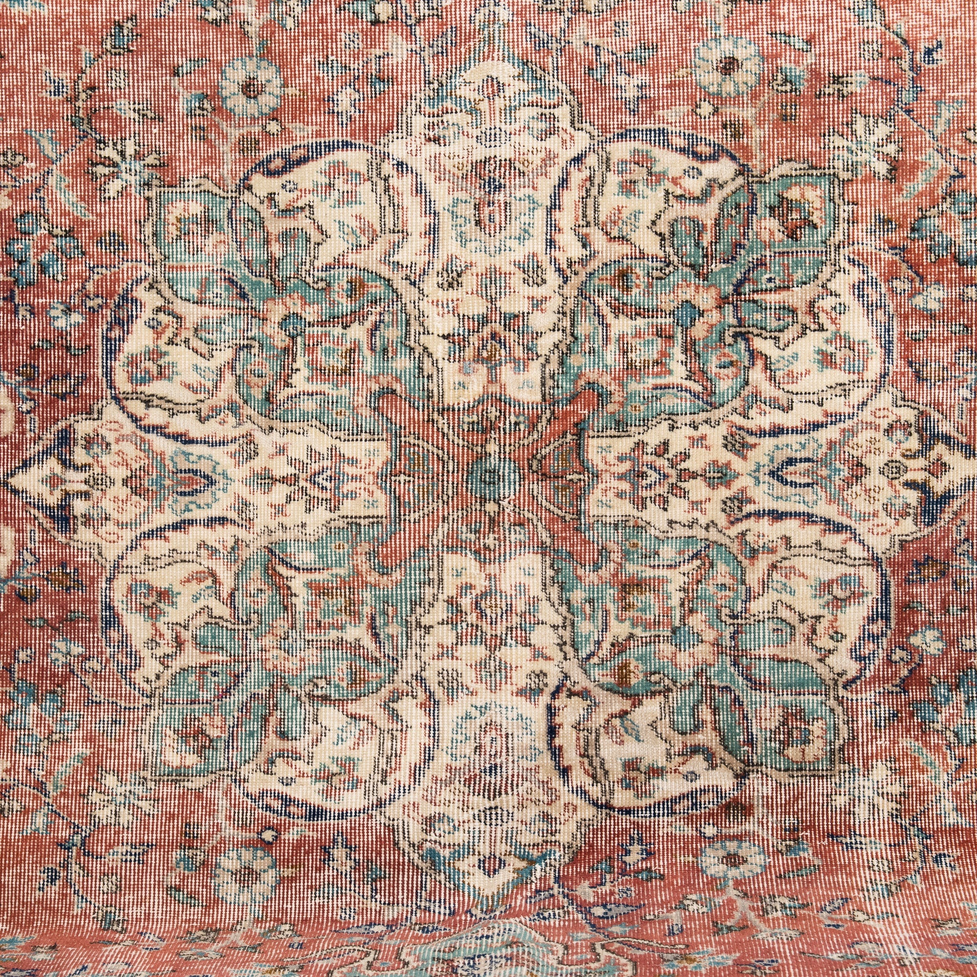 Quinelle - Vintage Turkish Area Rug