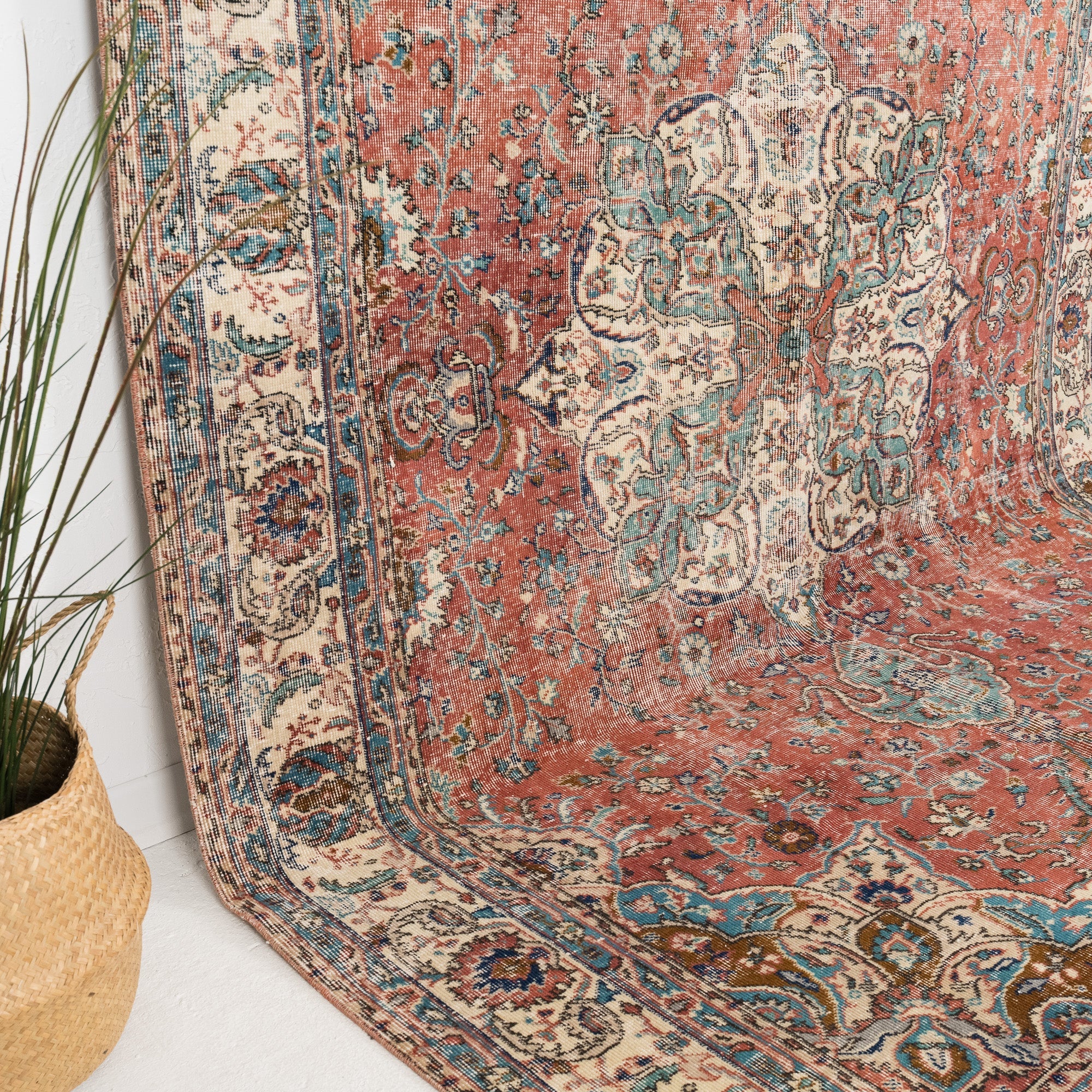 Quinelle - Vintage Turkish Area Rug