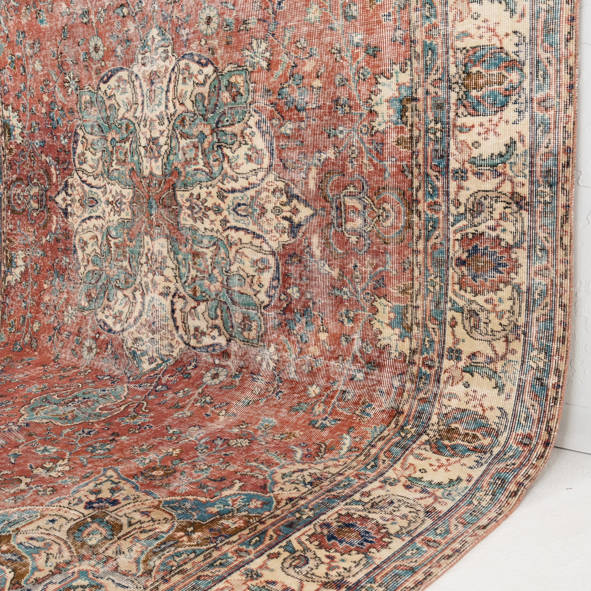 Quinelle - Vintage Turkish Area Rug