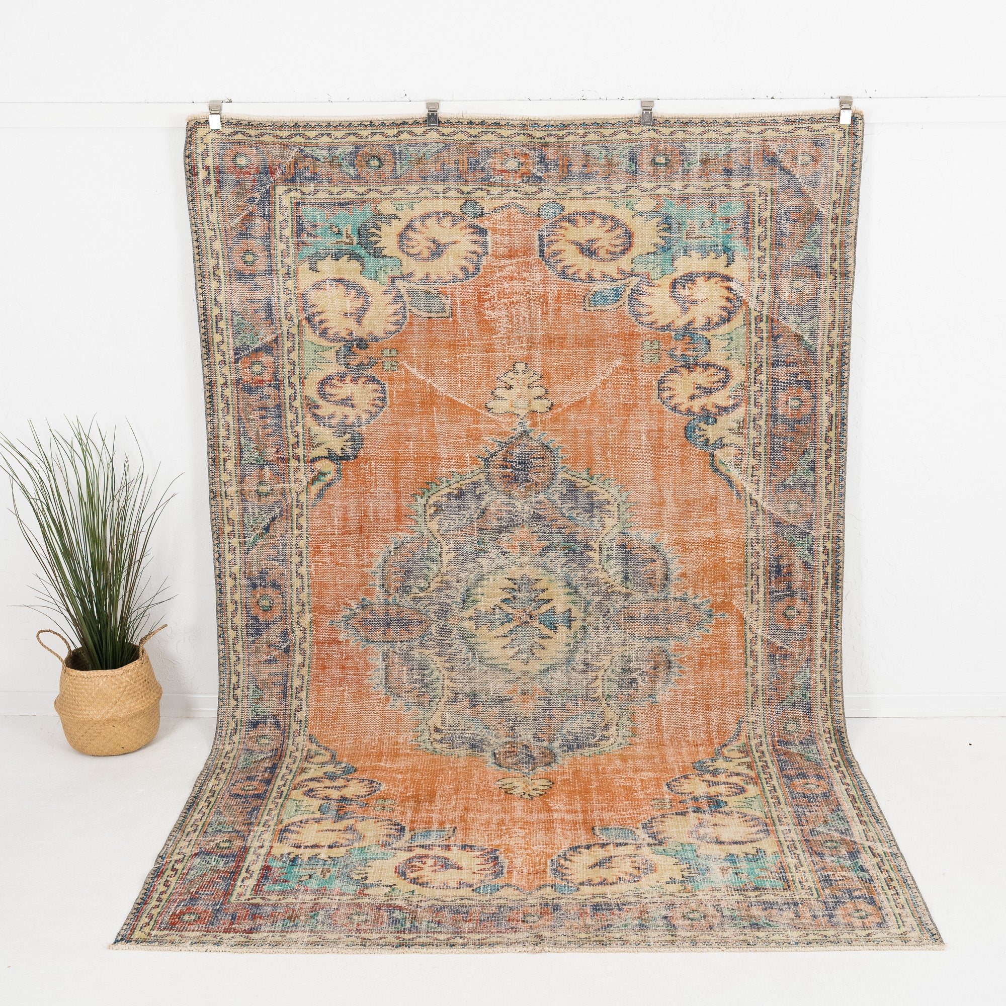Melioraen - Vintage Turkish Area Rug