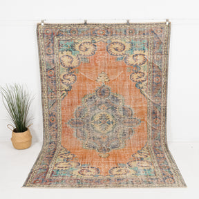 Melioraen - Vintage Turkish Area Rug