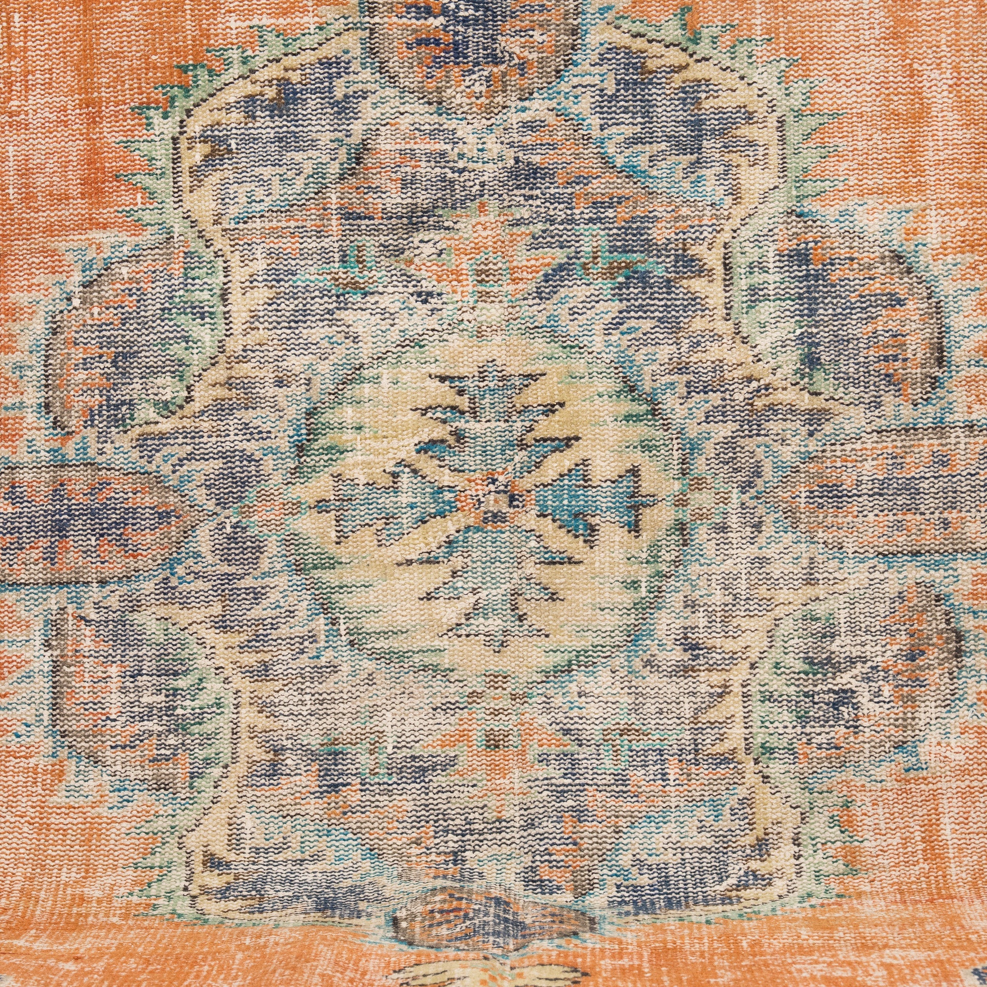 Melioraen - Vintage Turkish Area Rug